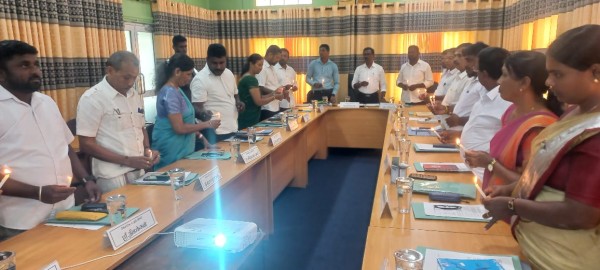 அனர்த்தத்தில் உயிர் நீத்தவர்களுக்கு  சாவகச்சேரி நகர சபையில் அஞ்சலி 